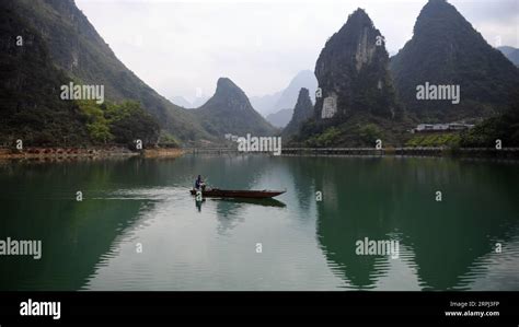 百色有哪些旅遊景點：探索广西的自然與人文之美