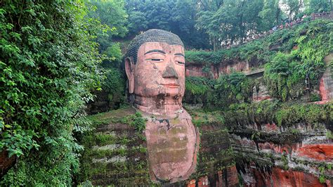 樂山大佛多久關門 參考樂山大佛的開放時間與相關因素